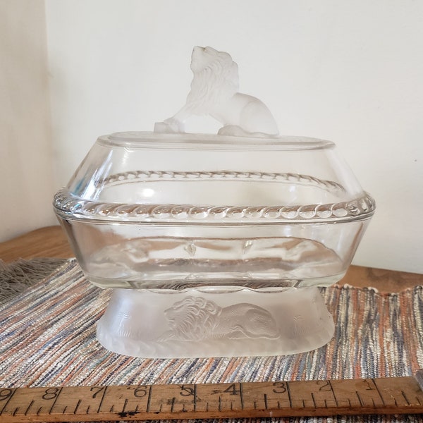 ANTIQUE 1877 Gillinder and Sons Frosted Lion oblong Compote