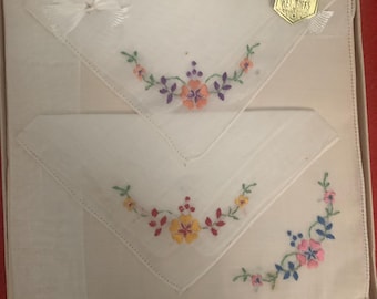 5 Vintage Swiss Embroidered Hankies with Floral motifs in original box with South West Design