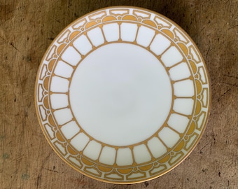 Art Deco Gold design Salad or Dessert Plate i perfect condition