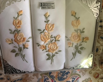 Vintage Boxed Hankies with Yellow Embroidered Flowers  Baumewolie Coton