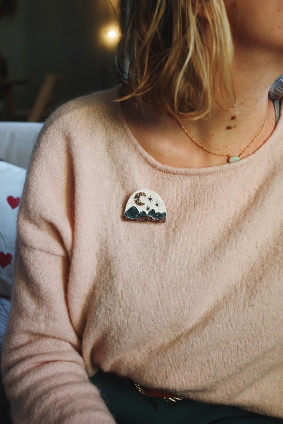 Handmade and lovingly embroidered snow globe brooch by Tendre Cactus