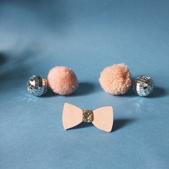 Fernando the bow tie - handmade brooch