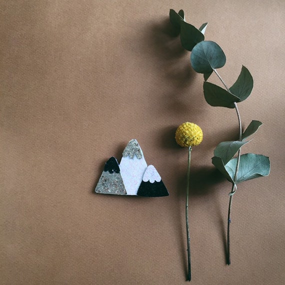 Marli the three peaks mountain - handmade brooch