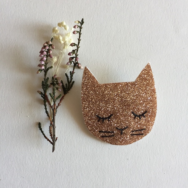 Broche Chat Simone à paillettes adorable accessoires fait main avec amour à La Rochelle