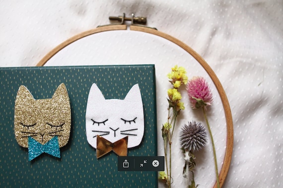 Party cat brooch