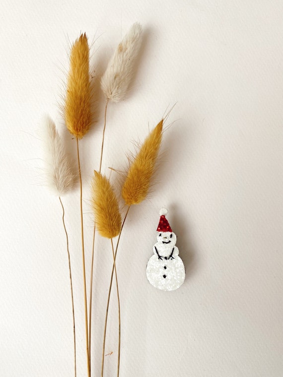 Small snowman brooch handmade with Amour by Tendre Cactus in La Rochelle
