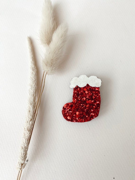 Small sequined Christmas sock brooch made in La Rochelle by Tendre Cactus