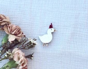 Marla the sweet goose small sequin brooch handmade by Tendre Cactus in La Rochelle