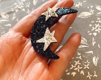 Luna Bella Nera pretty Moon brooch with black and gold sequins handmade in La Rochelle with Amour