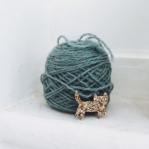 Mini broche Ermano gato hecho a mano con amor por lindo tierno