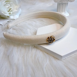 CHANNNEL Gray Padded Headband with Gold CC Crystal Logo Chanel Cashmere CC Headband Grey Ecru 1876000 – FASHIONPHILE main image 3