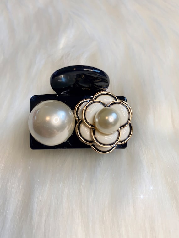 Camellia Flower Hair Claws, Luxury Hair Claw, Pearl Hair  display picture 3
