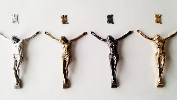 30 cm Wall crucifix in walnut wood with Christ in metal 30 cm Wall crucifix in walnut wood with Christ in metal