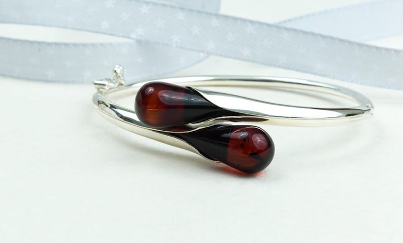 Exclusive Handmade Baltic Amber and Sterling Silver Bracelet 100/% Natural Amber Bangles Women Amber Silver Perfect Gift Cherry Fashionable