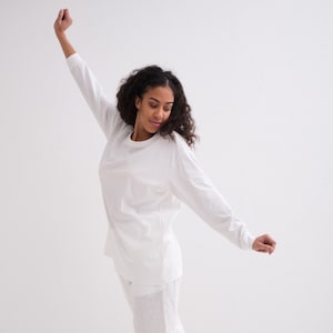 T- Shirt Women. Organic Cotton Top. Oversized Women T-Shirt with long sleeveless