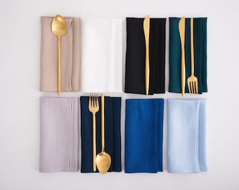 Serviettes de table en lin bleues élégantes : embellissez votre salle à manger avec une touche de couleur