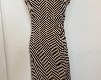 Y2K Diane Von Furstenberg Chevron Stricken, figurbetontes Kleid