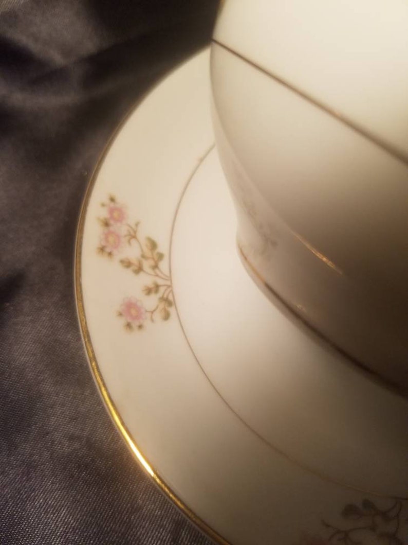1930/'s Noritake M Pink Flower with Gold Trim Teacup and Saucer set
