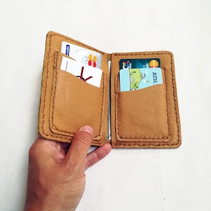 Minimalistisches Leder portemonnaie | Kleine & praktische Fronttasche Leder Portemonnaie | Personalisiertes Geschenk für Ihn