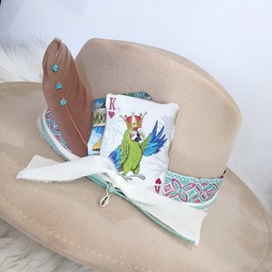 Carte à jouer Cowboy Margaritaville.  Cartes à jouer chapeau de plage d'été. Carte de cow-boy pour chapeau. Carte chapeau de cow-girl côtière