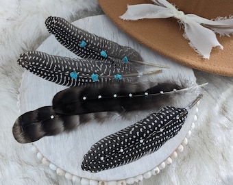 Plumas para banda de sombrero. Accesorio para banda de sombrero. Pluma personalizada para tu sombrero. Renueva tu sombrero vaquero favorito. Accesorio/Joyería para sombreros.