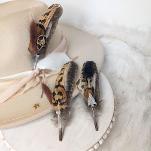 Hat Band Feathers.  Custom hat band feather cluster for your hat. Custom Feather for your hat.  Cowboy hat accessory