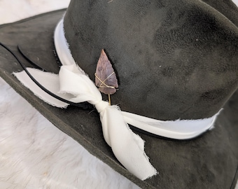 Stone carved arrowhead hat pins / Western Arrowhead hat pin