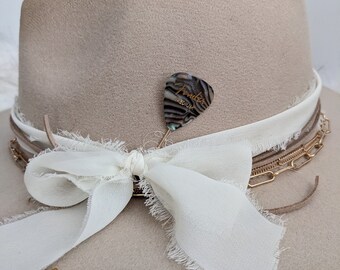 Gray Fedora Hat with Decorative guitar Brooch Memento Fedora Hat with Guitar Pin by Carlos Santana  main image 4