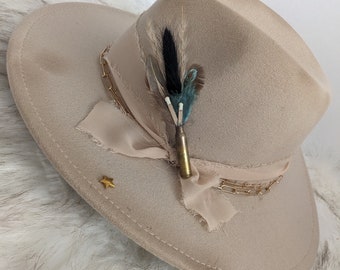 223 Clip pour chapeau en plumes recyclé pour boîtier . Accessoire pour chapeau/Broche western/Épingle à chapeau/Bijoux pour chapeau/Épinglette/Épingle boutonnière/ Garçons d'honneur