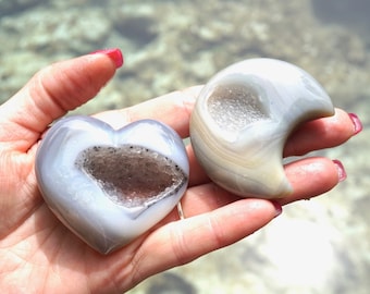 Druzy AGATE Stelle Lune e Cuori Grigio e Marrone Chiaro - Questo cristallo curativo è pieno di piccoli cristalli