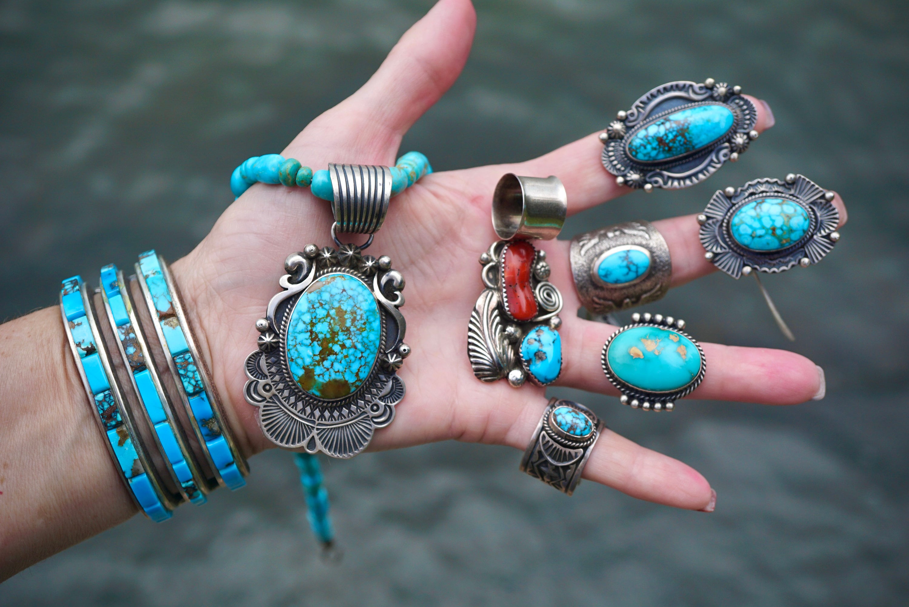 275 Grams Huge Vintage Navajo Carico Lake Turquoise 'Power Hand: Native American Jewelry Silver Bracelet 275 Grams Huge Vintage Navajo Carico Lake Turquoise 'Power Hand: Native American Jewelry Silver Bracelet