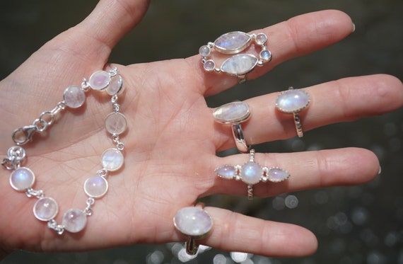 Natural Moonstone Ring, silver moon stone ring, blue moonstone jewelry, blue flash, healing stone ring - White Moonstone 925 Silver