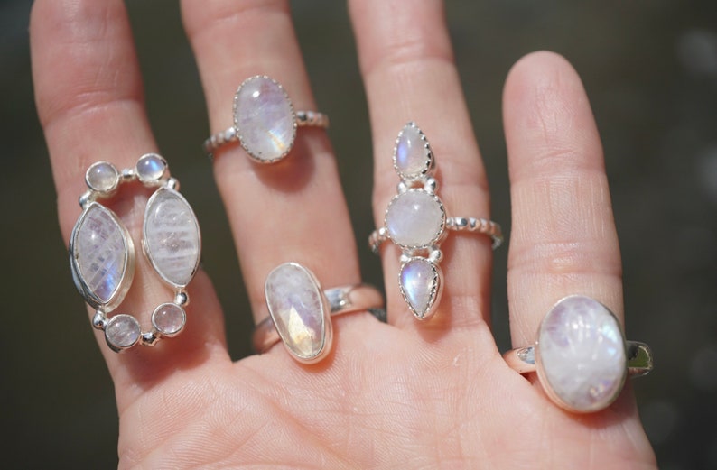 Natural Moonstone Ring, silver moon stone ring, blue moonstone jewelry, blue flash, healing stone ring - White Moonstone 925 Silver image 3