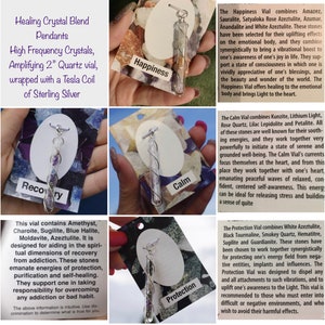 Puede incluir: Cuatro viales de vidrio, cada uno envuelto en alambre plateado y que contiene diferentes cristales. Los viales est&aacute;n etiquetados como 'Felicidad', 'Calma', 'Recuperaci&oacute;n' y 'Protecci&oacute;n'. Cada vial se describe con una lista de cristales y sus propiedades curativas.