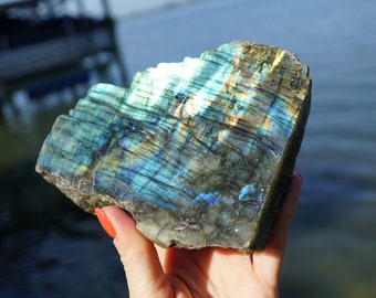 Raw LABRADORITE Stone - Labradorite Raw Points - Crystal w Colorful Flash in Many Sizes - MR19