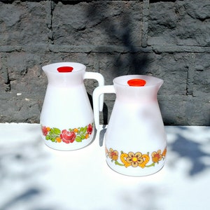Schott and Gein Mainz jugs / 1 of 2 two jena glass carafes / vintage lemonade carafes / 70s milk glass pot