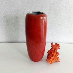 Karlsruhe tall red crackled vase