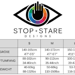 Puede incluir: Tabla de tallas para ropa con medidas en pulgadas y cent&iacute;metros, as&iacute; como en libras y kilogramos. La tabla incluye las tallas S, M, L y XL. La tabla est&aacute; titulada "STOP+STARE DESIGNS".