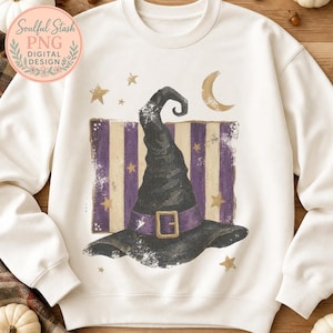 Cappello da strega vintage per Halloween PNG, sfondo a righe effetto invecchiato, grafica spettrale con luna e stelle, design retrò per maglietta autunnale, download digitale