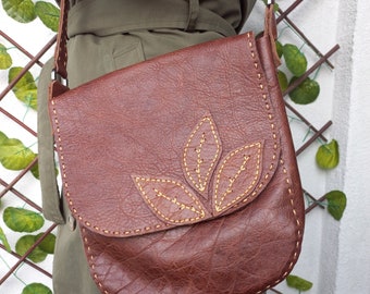 Woman Original Leather Shoulder Bag, handcrafted original brown leather bag,leaf detailed autmn style leather  gift to mothers, gift mom