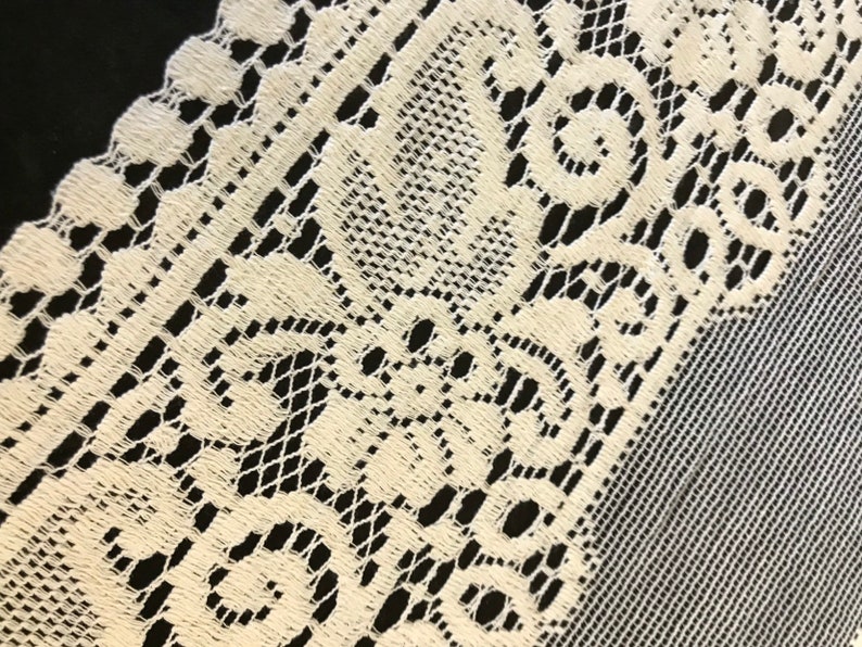 Vintage Arts /& Crafts period shabby chic cottage cotton lace curtain panel c1940s 3235