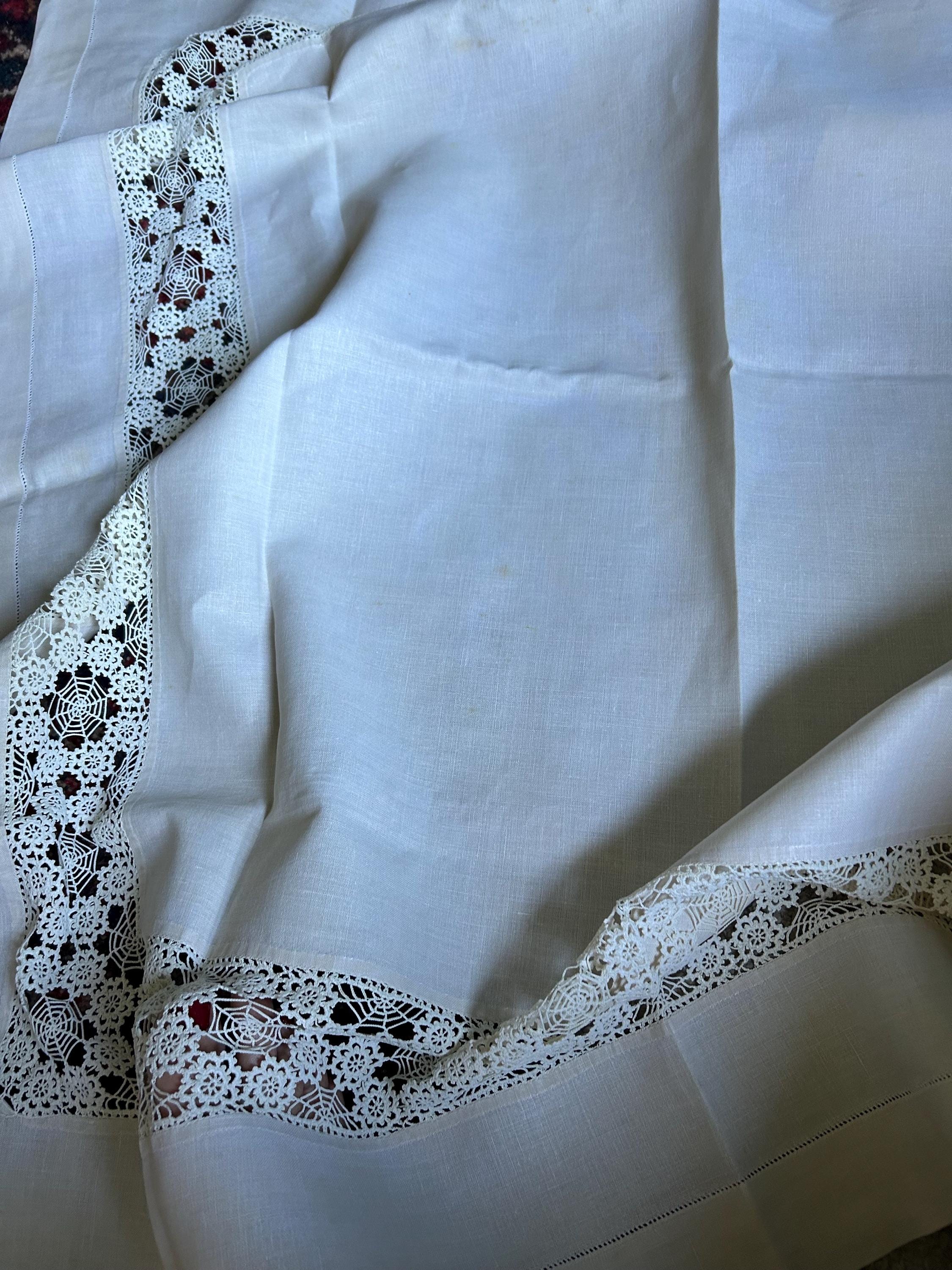 Grande Nappe Ancienne En Pur Lin Blanc - Dentelle Au Crochet 9cm - 145x160cm - 1920-1949