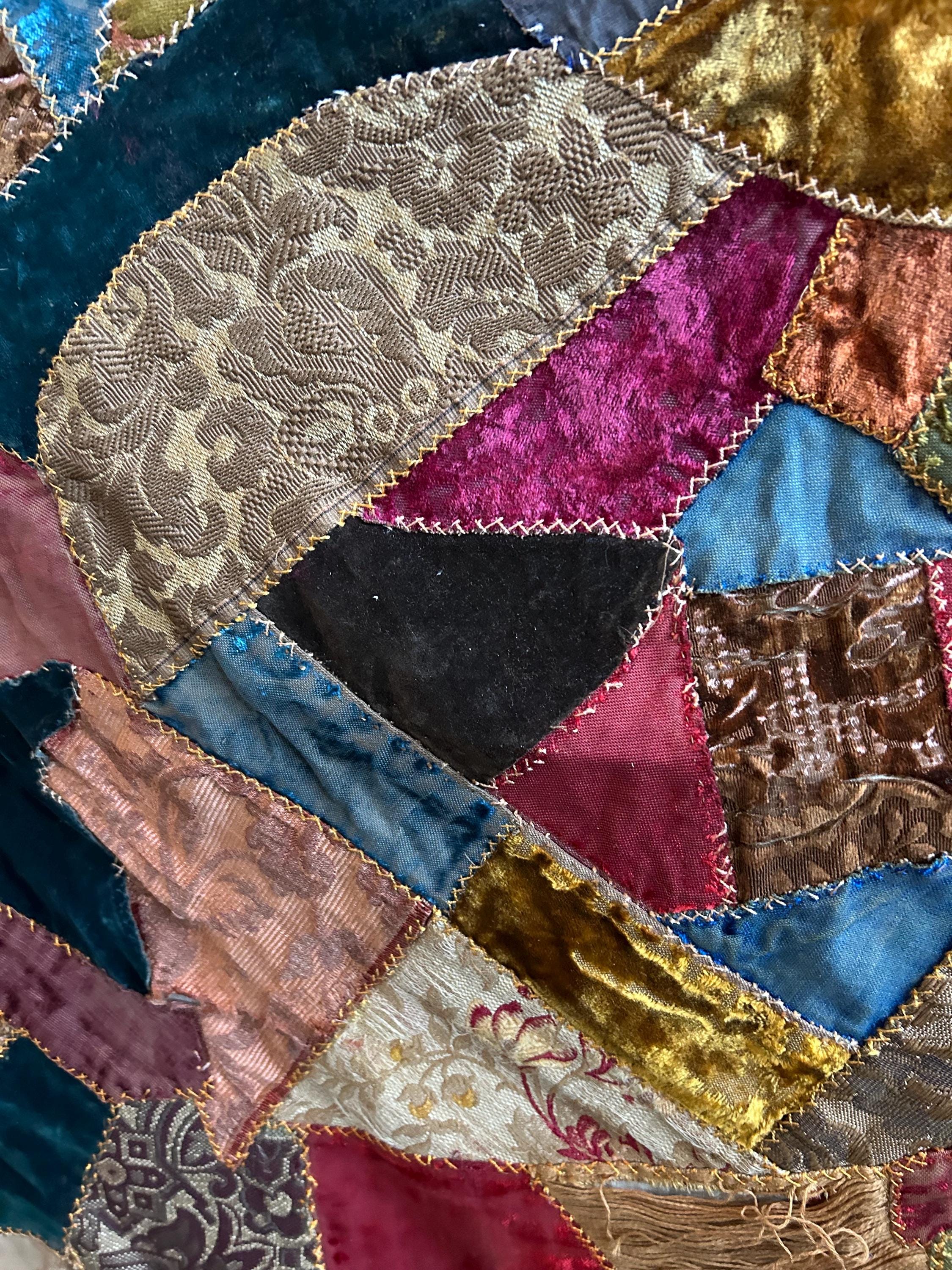 アンティークキルト✳︎ヴィンテージカバーベッドカバー✳︎パッチワーク パッチワークベッドカバー | iichi 日々の暮らしを心地よくする