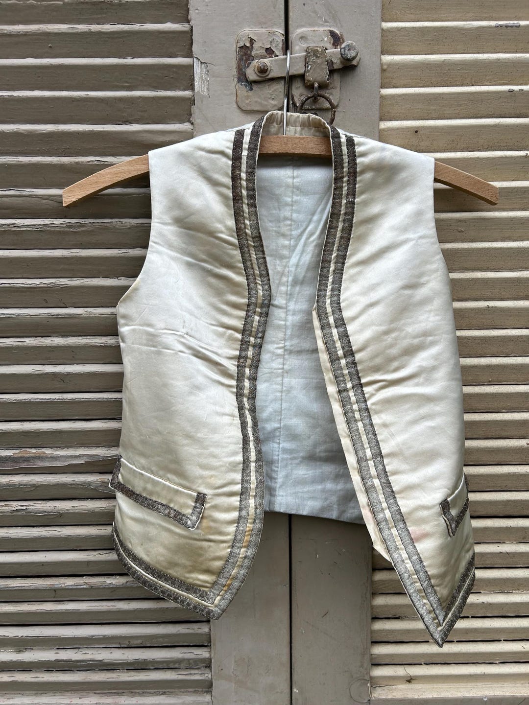 French antique gilet stitch processing ① il_1080xN.7330544245_hi69.jpg