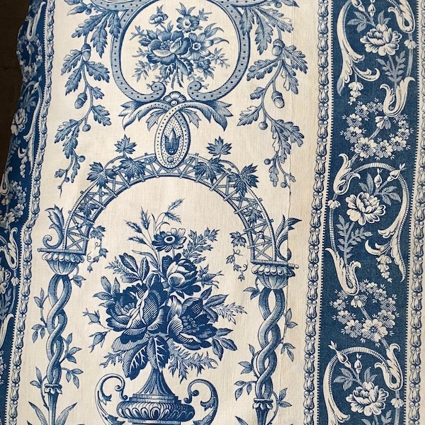 Ancienne toile de Jouy à fleurs bleues, France, 19e...toile ancienne Housse de siège en coton d'époque ? Panneau de garniture de 36 po./34 po. inc. pour les projets