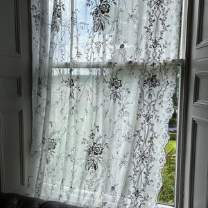 Antique French Cornely Lace Curtain Panel: Chateau Floral Embroidered Toile (80/110”)