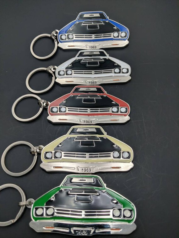 Plymouth Roadrunner Keychain E7