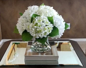 Large White/Green Hydrangea Arrangement-Modern Farmhouse Decor-Flower Arrangement-Silk Green/White flowers-Silk Arrangement-Tabel Decor