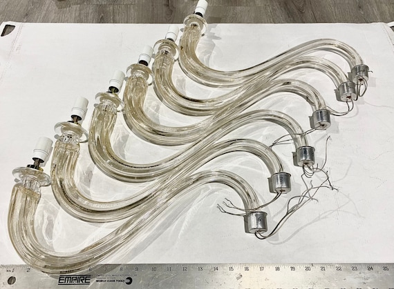 A Large Donghia 15 Arm Murano Glass Chandelier A Large Donghia 15 Arm Murano Glass Chandelier