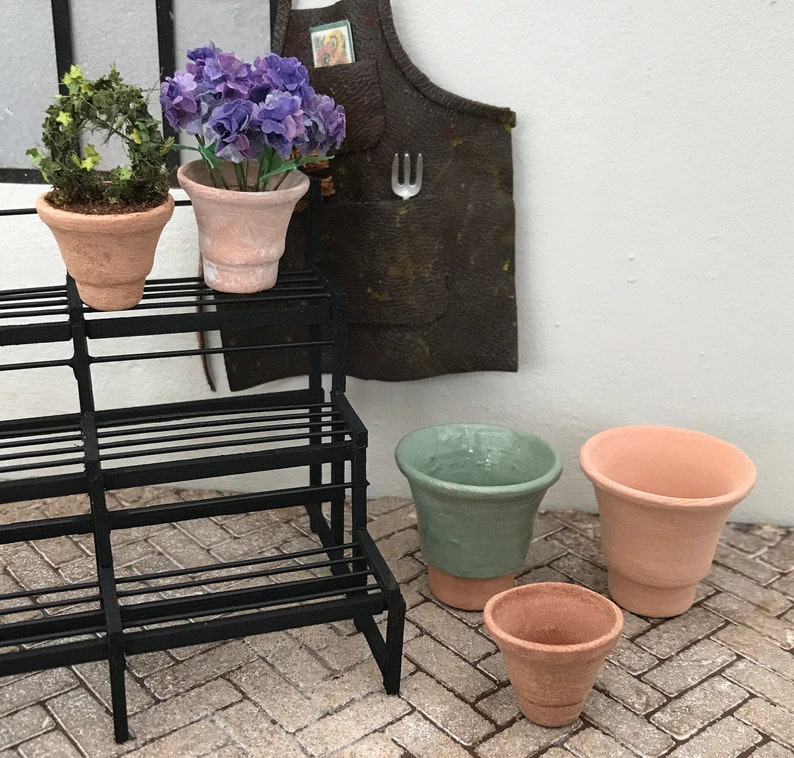 NEW MiniatureFlower pots in real clay image 1